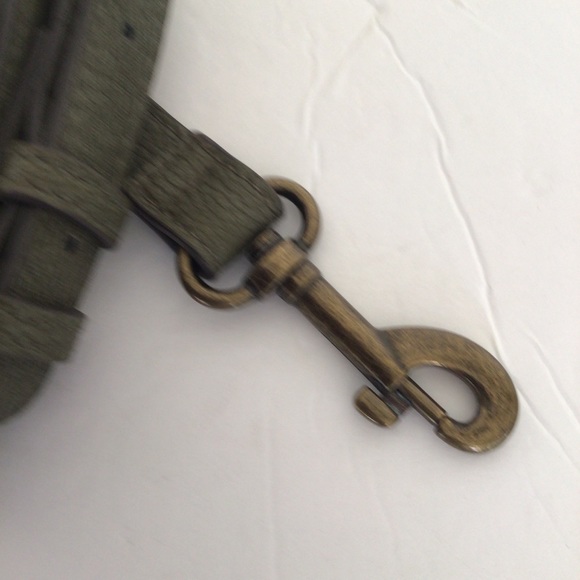 ARMY GREEN FAUX LEATHER CROSSBODY REPLACEMENT STRAP - Picture 3 of 7